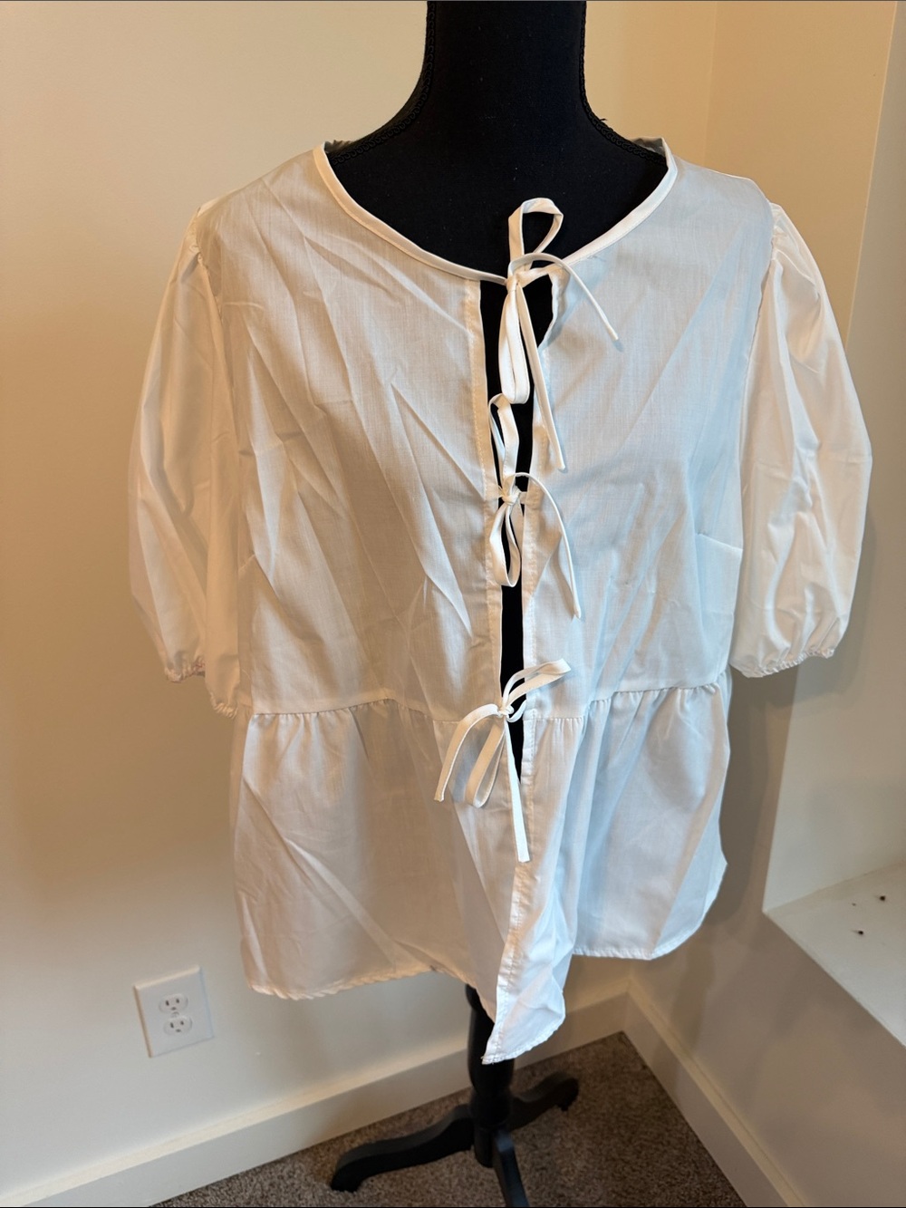SHEIN White Tie-Front Peplum Puff Sleeve Top
